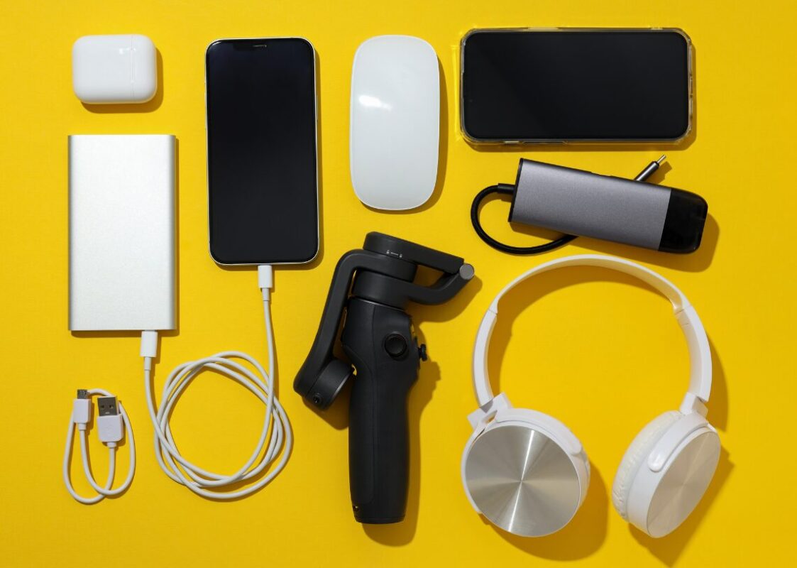 must-have tech and mobile accessories for dropshipping