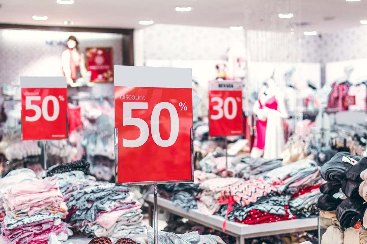 store sale discounts